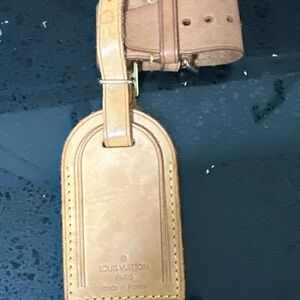 🤑SOLD🤑Authentic Louis Vuitton Luggage Tag and Poignet Poignier Vachetta Leather
